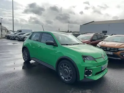 Photo 6 Renault 5 Renault  E-Tech Electrique 120 ch autonomie urbaine