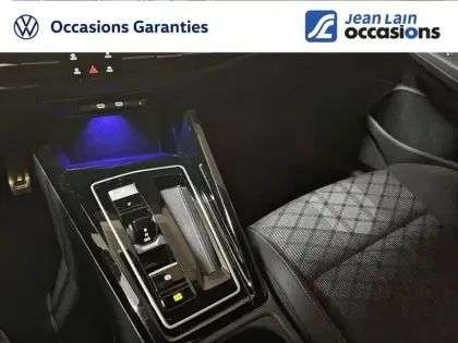 Photo 15 Volkswagen Golf  1.5 eTSI EVO2 150 DSG7