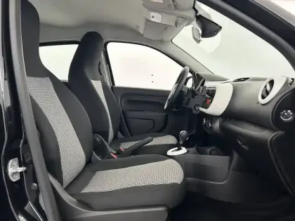 Photo 13 Renault Twingo  III E-Tech