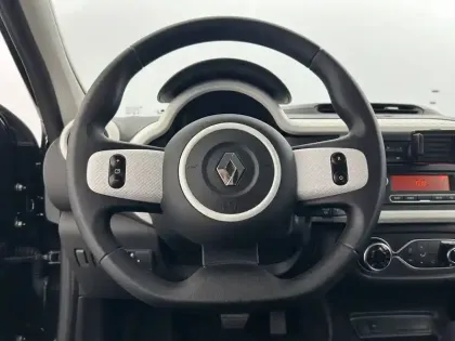 Photo 14 Renault Twingo  III E-Tech