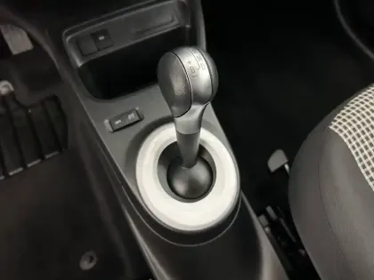 Photo 12 Renault Twingo  III E-Tech