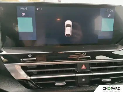 Photo 13 Citroën C4 e- 136 ch Automatique