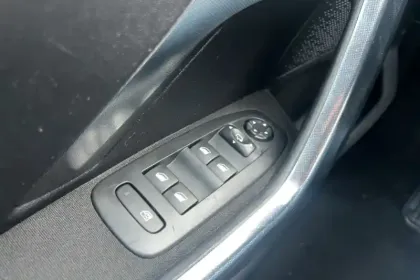 Photo 17 Peugeot 2008  1.2 PureTech 110ch S&S EAT6