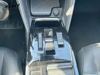 Photo 54 Citroën C4  PureTech 130 S&S EAT8