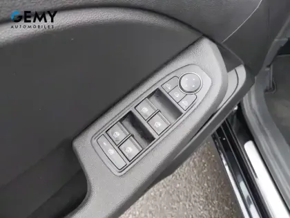 Photo 11 Renault Clio  E-Tech 140 - 21