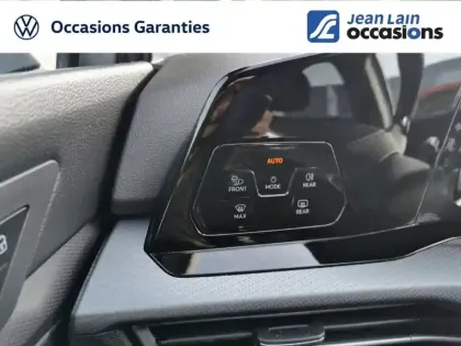 Photo 18 Volkswagen Golf  1.5 eTSI OPF 130 DSG7