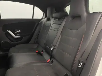 Photo 47 Mercedes Classe A  200 7G-DCT