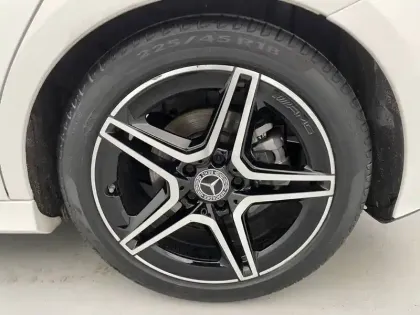 Photo 16 Mercedes Classe A  200 7G-DCT