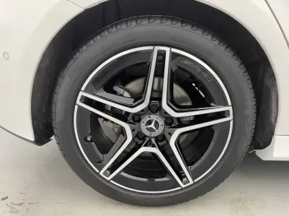 Photo 18 Mercedes Classe A  200 7G-DCT