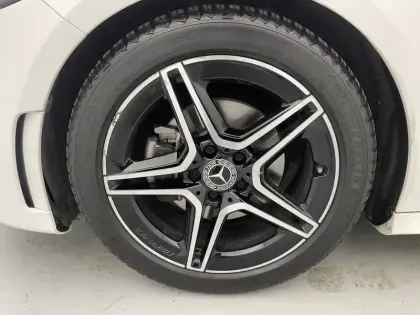 Photo 17 Mercedes Classe A  200 7G-DCT