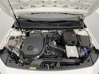 Photo 83 Mercedes Classe A  200 7G-DCT