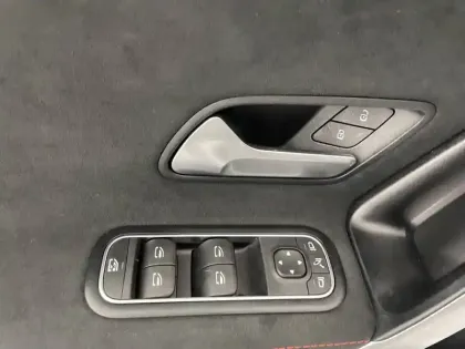 Photo 90 Mercedes Classe A  200 7G-DCT