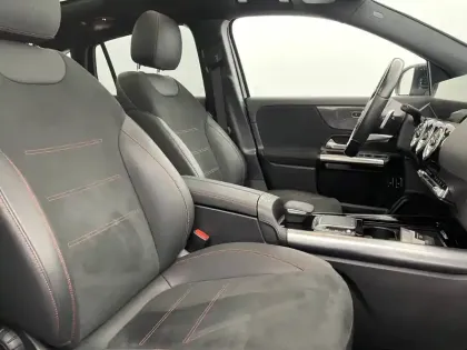 Photo 28 Mercedes GLA  250 e 8G-DCT