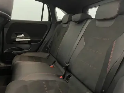 Photo 15 Mercedes GLA  250 e 8G-DCT