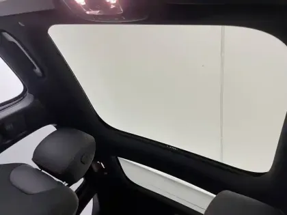 Photo 23 Mercedes GLA  250 e 8G-DCT