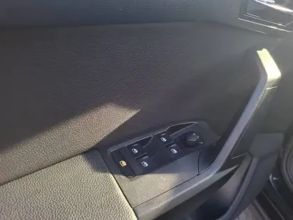 Photo 18 Seat Arona  1.0 EcoTSI 95 ch Start/Stop BVM5