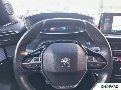 Photo 47 Peugeot 2008  PureTech 130 S&S BVM6