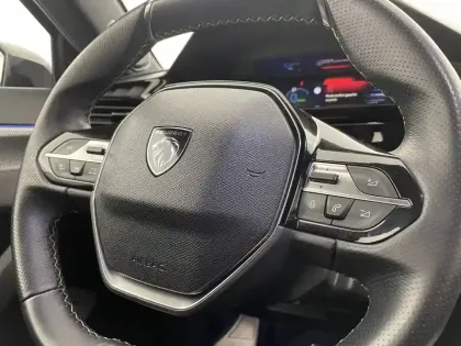 Photo 28 Peugeot 308  PHEV 225 e-EAT8