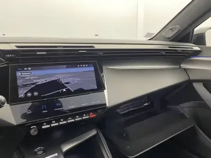 Photo 27 Peugeot 308  PHEV 225 e-EAT8