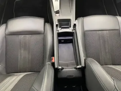 Photo 24 Peugeot 308  PHEV 225 e-EAT8