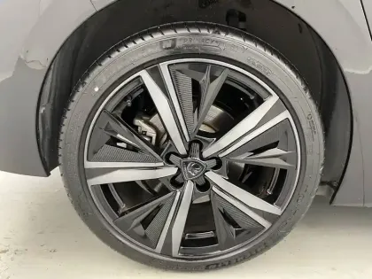 Photo 18 Peugeot 308  PHEV 225 e-EAT8