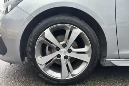 Photo 12 Peugeot 308  BlueHDi 130ch S&S BVM6