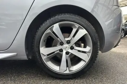 Photo 11 Peugeot 308  BlueHDi 130ch S&S BVM6