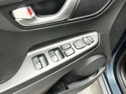 Photo 18 Hyundai Kona  Electrique 39 kWh - 136 ch