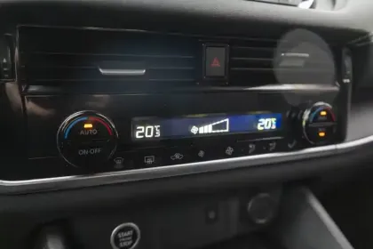 Photo 24 Nissan Qashqai  Mild Hybrid 158 ch Xtronic