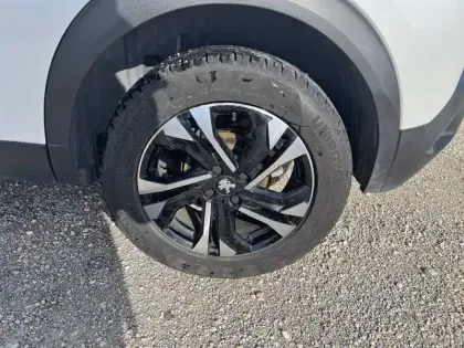 Photo 10 Peugeot 2008  PureTech 130 S&S BVM6