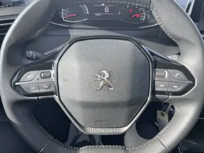 Photo 20 Peugeot 2008  PureTech 130 S&S BVM6