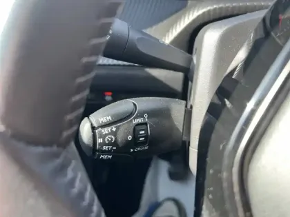 Photo 19 Peugeot 2008  PureTech 130 S&S BVM6