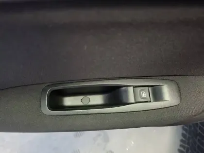 Photo 18 Renault Megane Gén. IV (BFB) Ph2 NG Evolution 5