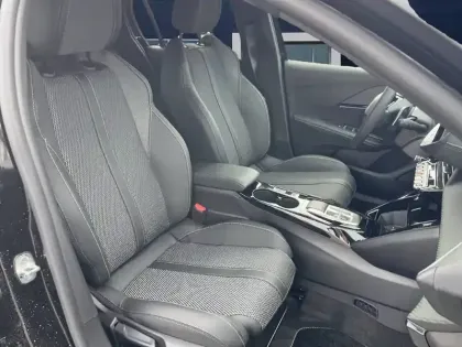 Photo 18 Peugeot 208  Hybrid 100 e-DCS6