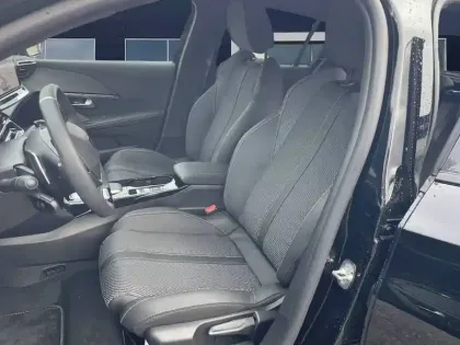 Photo 13 Peugeot 208  Hybrid 100 e-DCS6