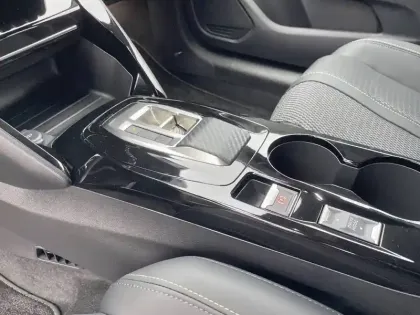 Photo 20 Peugeot 208  Hybrid 100 e-DCS6