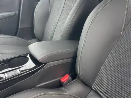 Photo 19 Peugeot 208  Hybrid 100 e-DCS6