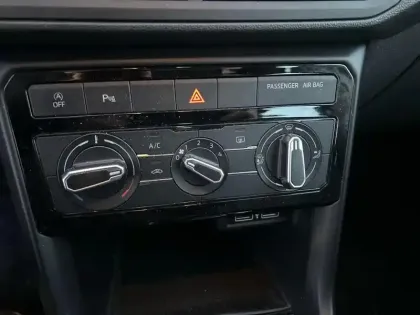 Photo 20 Volkswagen T-cross  1.0 TSI 115 Start/Stop BVM6