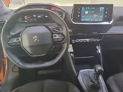 Photo 7 Peugeot 2008  PureTech 100 S&S BVM6