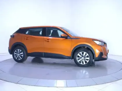 Photo 33 Peugeot 2008  PureTech 100 S&S BVM6