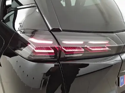 Photo 37 Peugeot 2008  Hybrid 145 e-DCS6