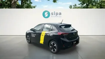Photo 101 Opel Corsa  Electrique 136 ch & Batterie 50 kWh