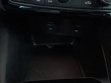 Photo 21 Opel Corsa  Electrique 136 ch & Batterie 50 kWh