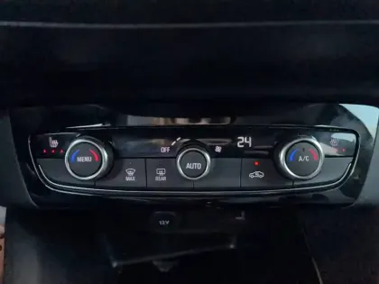 Photo 20 Opel Corsa  Electrique 136 ch & Batterie 50 kWh