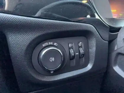 Photo 11 Opel Corsa  Electrique 136 ch & Batterie 50 kWh