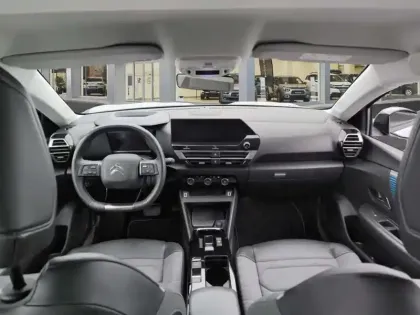 Photo 9 Citroën C4 e- 136 ch Automatique