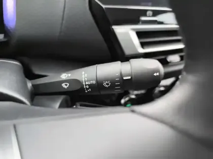 Photo 20 Citroën C4 e- 136 ch Automatique