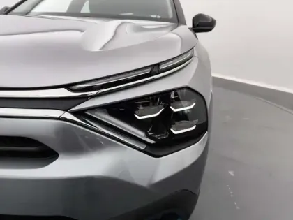 Photo 7 Citroën C4 e- 136 ch Automatique