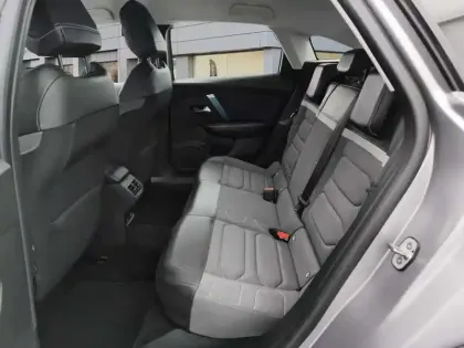 Photo 12 Citroën C4 e- 136 ch Automatique