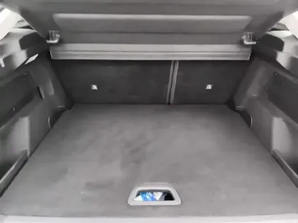 Photo 14 Citroën C4 e- 136 ch Automatique